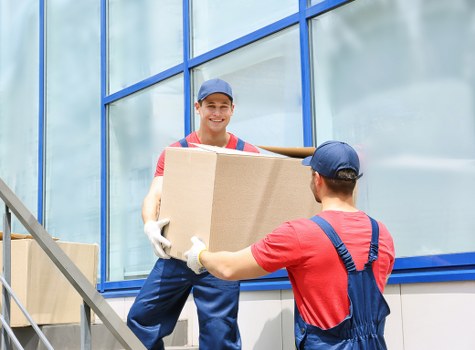 Local movers handling a flat move in Pimlico